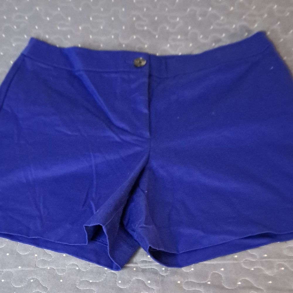 Worthington Modern Fit Women's Shorts size 10